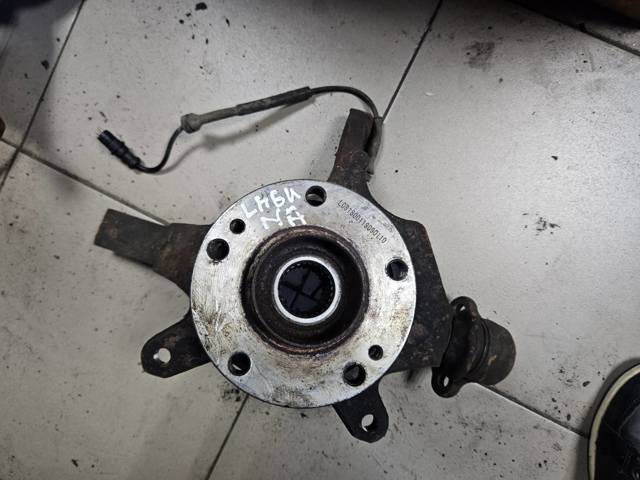 Цапфа поворотного кулака 8200320888 RENAULT
