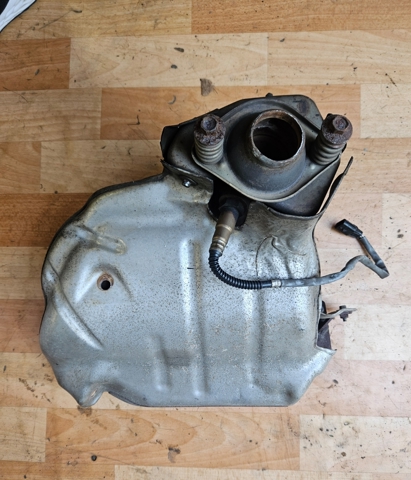 Колектор випускний 8200543309 RENAULT