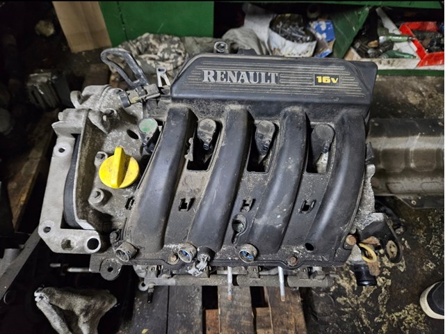 Колектор впускний верхній 8200647666 Renault (RVI)