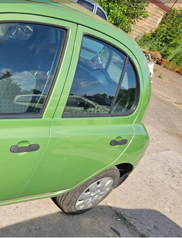 Двері задні 82101AX130 NISSAN