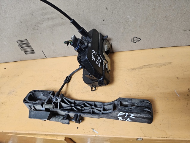 Замок задньої двері, лівої 82501AV600 NISSAN