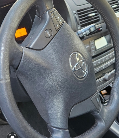 Блок кнопкових перемикачів кермового колеса 8425020020 TOYOTA