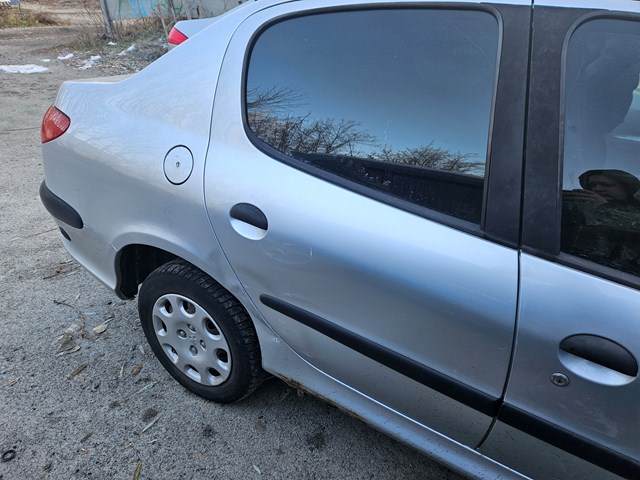 Двері задні в зборі 9008A5 PEUGEOT