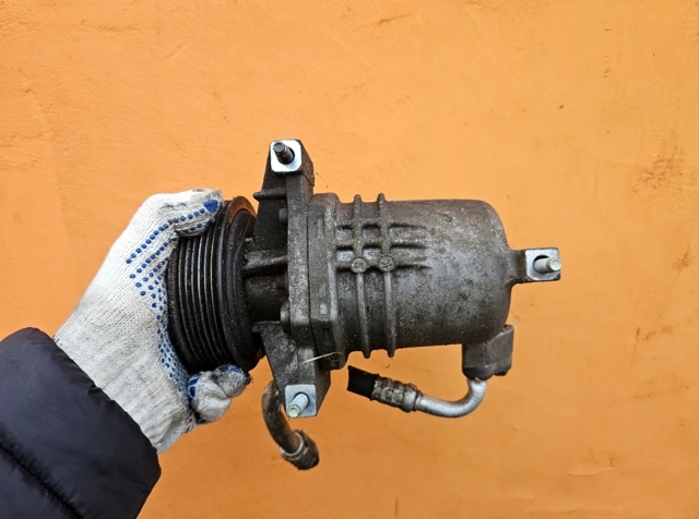 Компресор кліматичної установки 92600CJ73D NISSAN