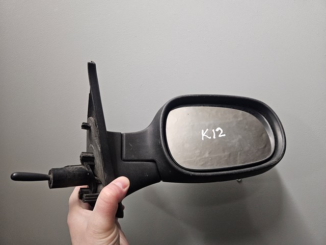 Праве бокове дзеркало 963015F110 NISSAN