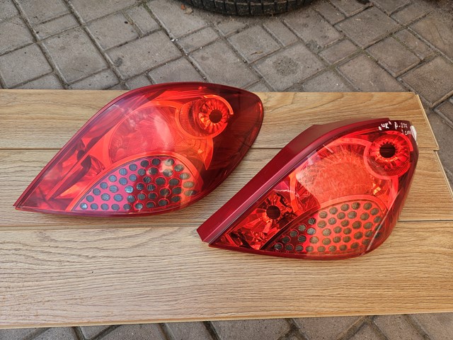 Ліхтар задній правий 9649986580 PEUGEOT