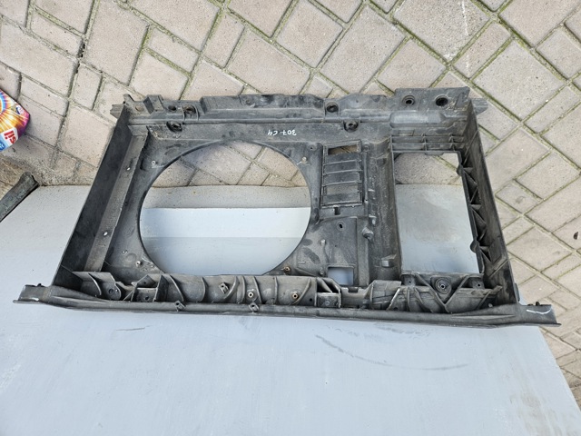 Облицювання рамки радіатора 9651941680 PEUGEOT