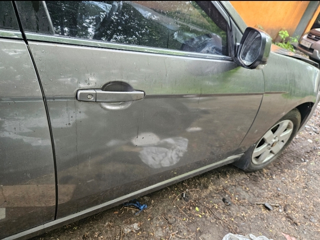 Дверка передня права 96635580 GM