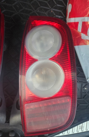 Задній правий стоп B6550AX720 NISSAN