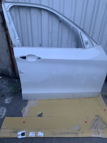 Пасажирські передні двері 41517386738 BMW