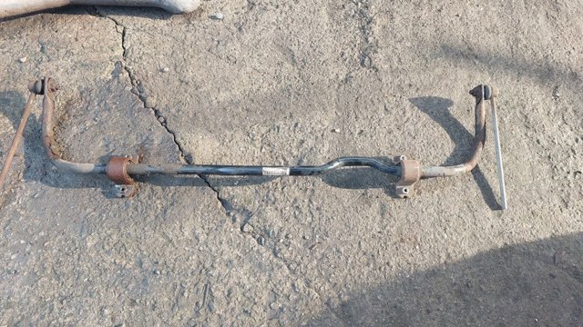Стабілізатор передньої підвіски Фольксваген Гольф IV