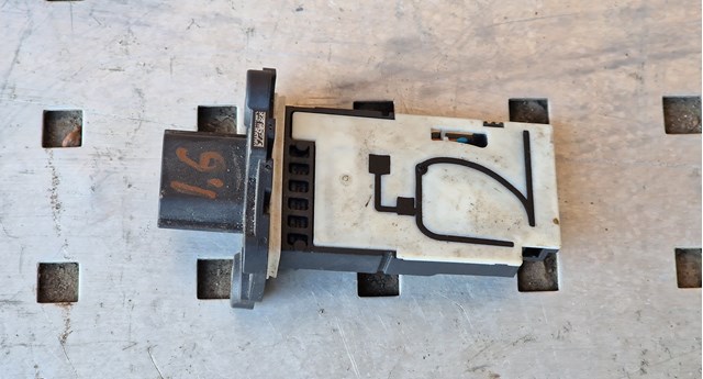 Повітромір Нісан Кашкай II