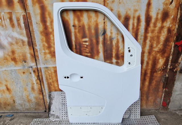 Дверка передня права Opel Movano B