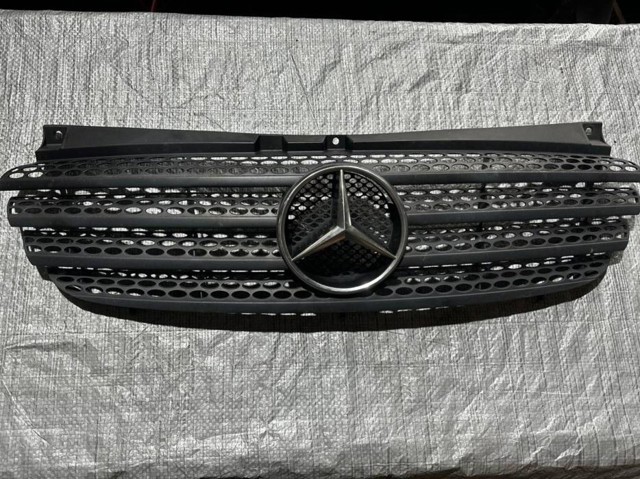 Решітка A6398800185 MERCEDES