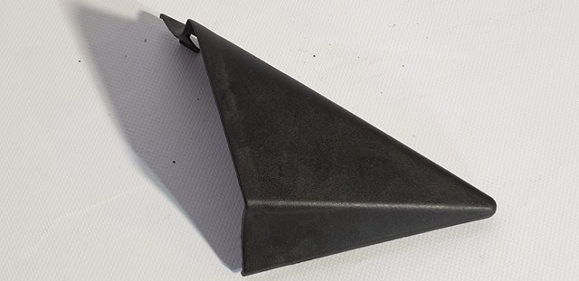 Вставка трикутник, заглушка на дзеркало 1996-2006 a9018110007, a9018110107 мерседес спрінтер 903 A9018110007