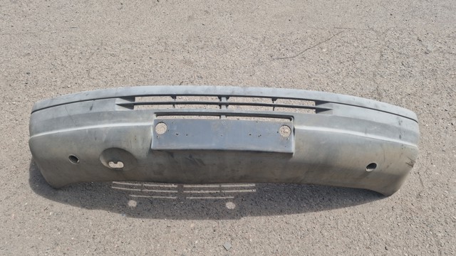 Буфер (бампер) передній A9018800270 MERCEDES