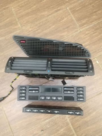 Блок кнопок центральної консолі 61318380333 BMW