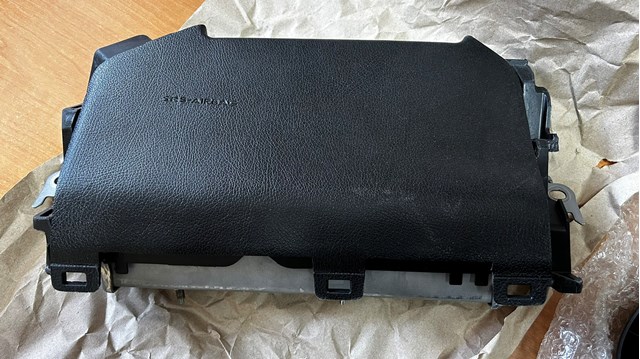 Ейрбег захисту колін нижня 7390042050C0 TOYOTA