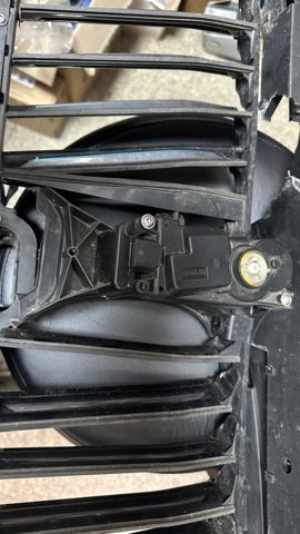Решітка радіатора 51138071190 BMW