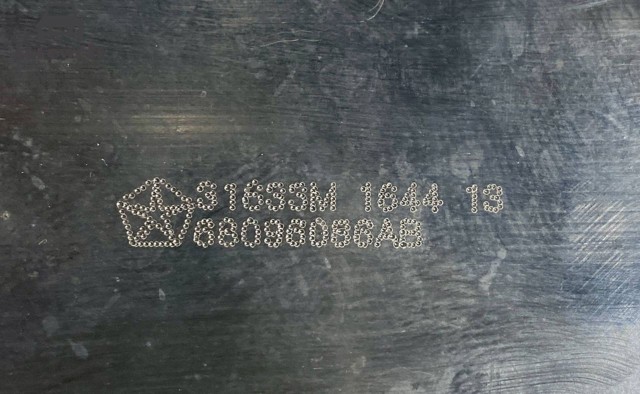 Праве кріплення переднього бампера 68096086AB CHRYSLER