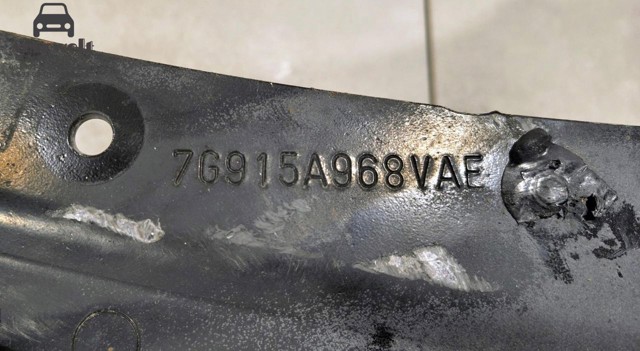 Важіль/тяга задньої підвіски подовжній нижній, правий 7G915A968VAE VOLVO