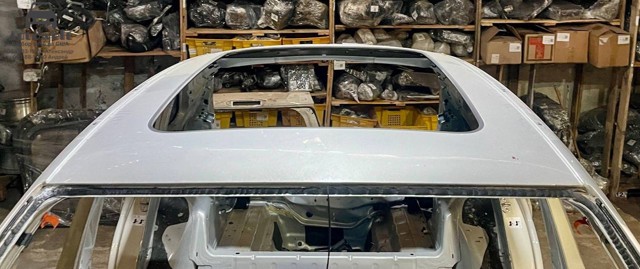 Дах кабіни в зборі 8R0817017 VAG