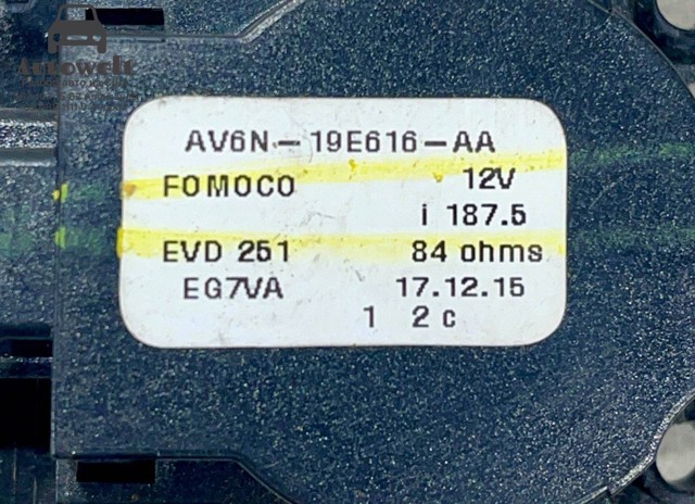 Привід системи автоматичного управління обігрівачем AV6N19E616AA FORD