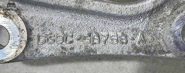 Цапфа поворотна права DG9Z5B758B FORD
