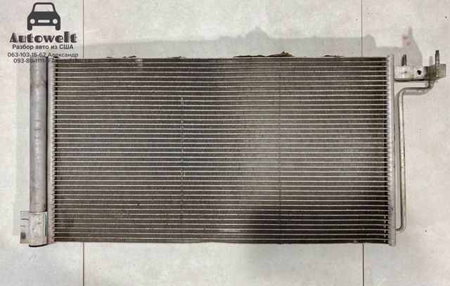 Трубопроводи і радіатор кондиціонера Ford Focus 3