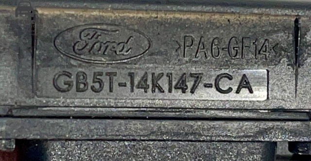 Кнопка приводу замка задньої 3/5 двері (ляди) GB5T14K147CA FORD