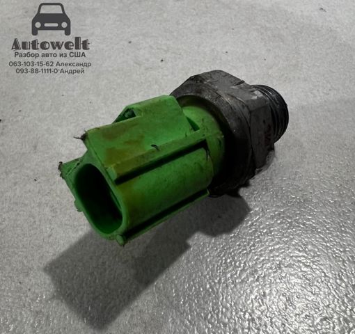 Манометри (показник тиску масла) LR000633 LAND ROVER