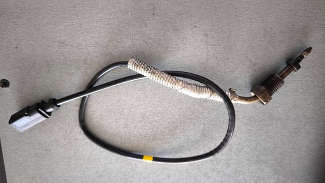 Датчик температури відпрацьованих газів (ВГ), перед турбіною 04L906088AR VAG