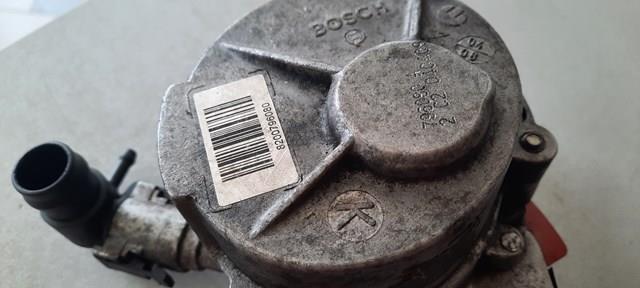 Насос вакуумний 8200796080 RENAULT