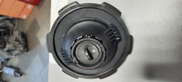 Кришка бензобаку A0004705405 MERCEDES