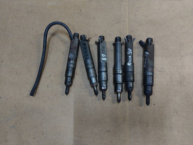 Форсунка дизельна в зборі, розпилювач + тримач 028130201G VAG