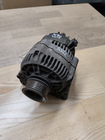 Авто генератор 037903025C VAG