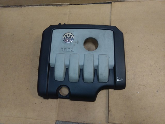 Кришка двигуна декоративна 03G103925BP VAG