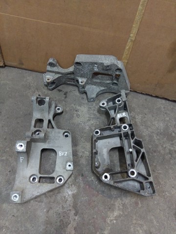 Кріплення генератора 06F903143F VAG