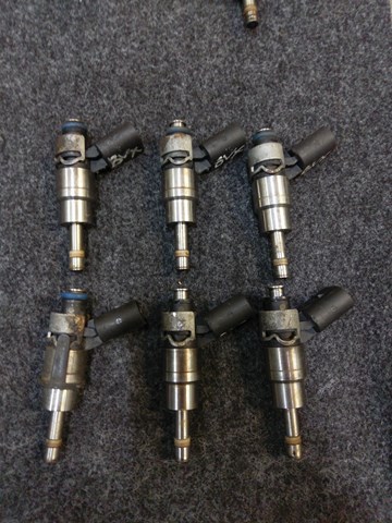 Форсунки електромагнітні 06F906036 VAG