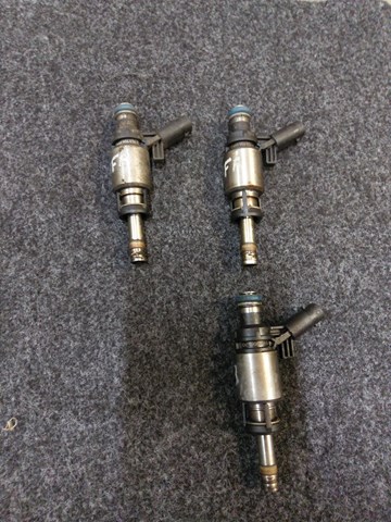 Форсунки електромагнітні Volkswagen Golf 5