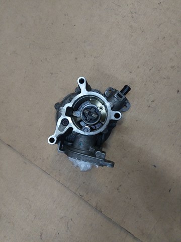 Насос вакуумний 06J145100F VAG