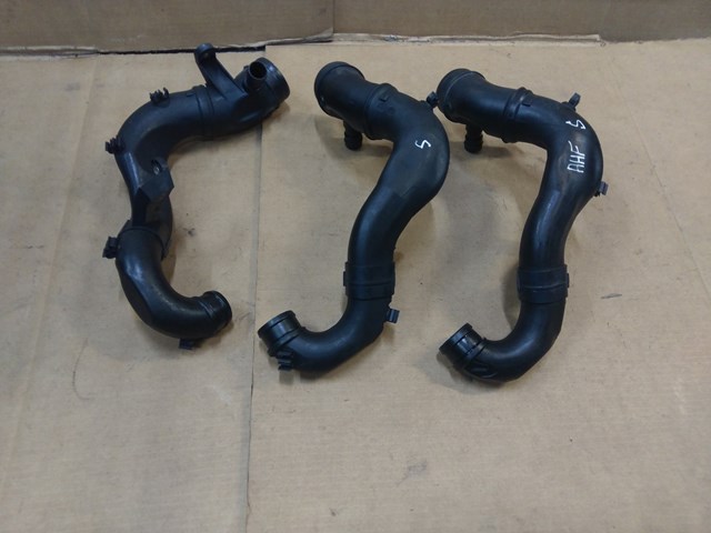 Патрубок повітряний, вхід в турбіну (наддув) 1J0129654S VAG