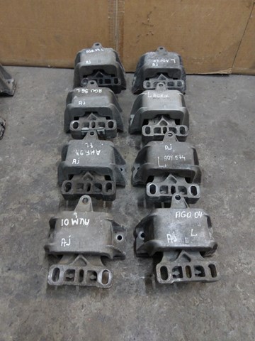 Ліва опора двигуна 1J0199555AJ VAG