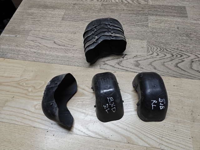 Захист заднього нижнього важеля 1K0501475 VAG
