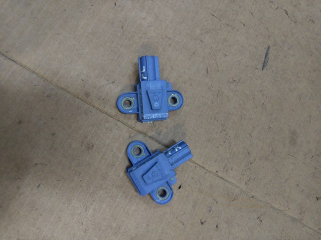 Датчик AIRBAG передній 1K0955557A VAG