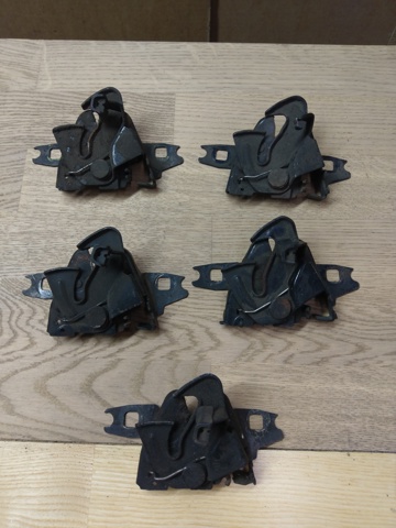 Замок кришки капота 1U0823509G VAG
