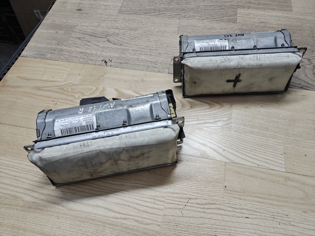 Подушка безпеки пасажира 3B0880204B VAG