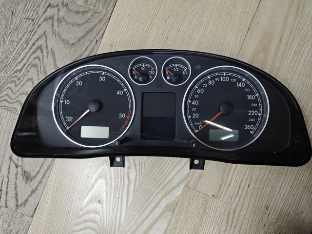 Щиток приладів (комбінація) 3B0920825A VAG
