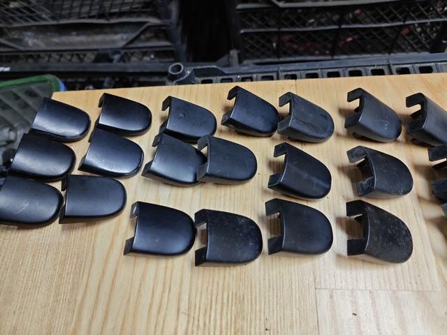 Кришка ручки зовнішніх дверей задніх лівих 3B4839879A3FZ VAG
