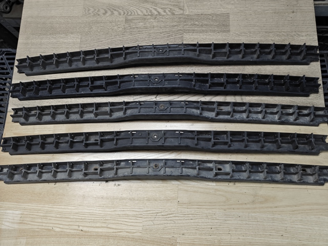 Ліве кріплення заднього бампера 3B9807863B VAG